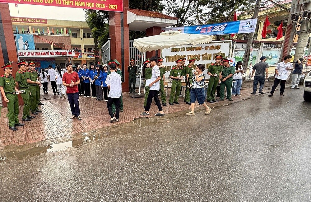 Phản ánh ngày thi đầu tiên kỳ thi tuyển sinh vào lớp 10 THPT công lập năm học 2026 - 2027 trên địa bàn xã Xuân Mai.- Ảnh 3.