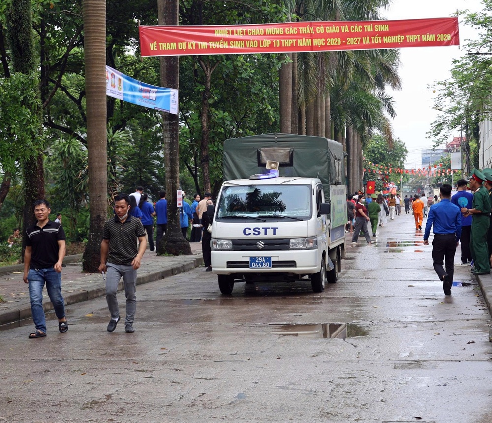 Phản ánh ngày thi đầu tiên kỳ thi tuyển sinh vào lớp 10 THPT công lập năm học 2026 - 2027 trên địa bàn xã Xuân Mai.- Ảnh 6.