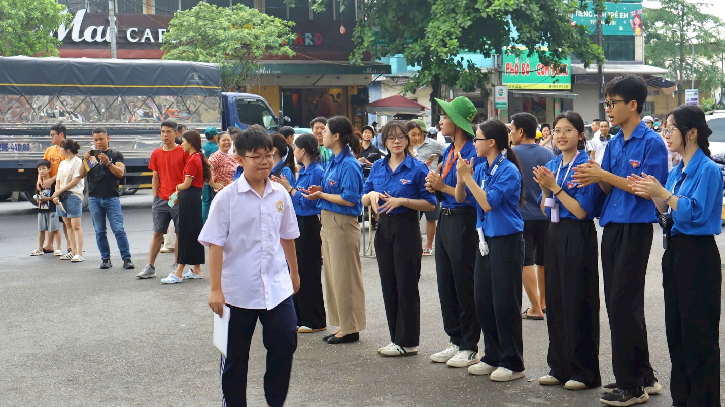 Xã Gia Lâm: Các thí sinh hoàn thành môn thi đầu tiên Kỳ thi tuyển sinh vào lớp 10 THPT năm học 2026-2027- Ảnh 1.