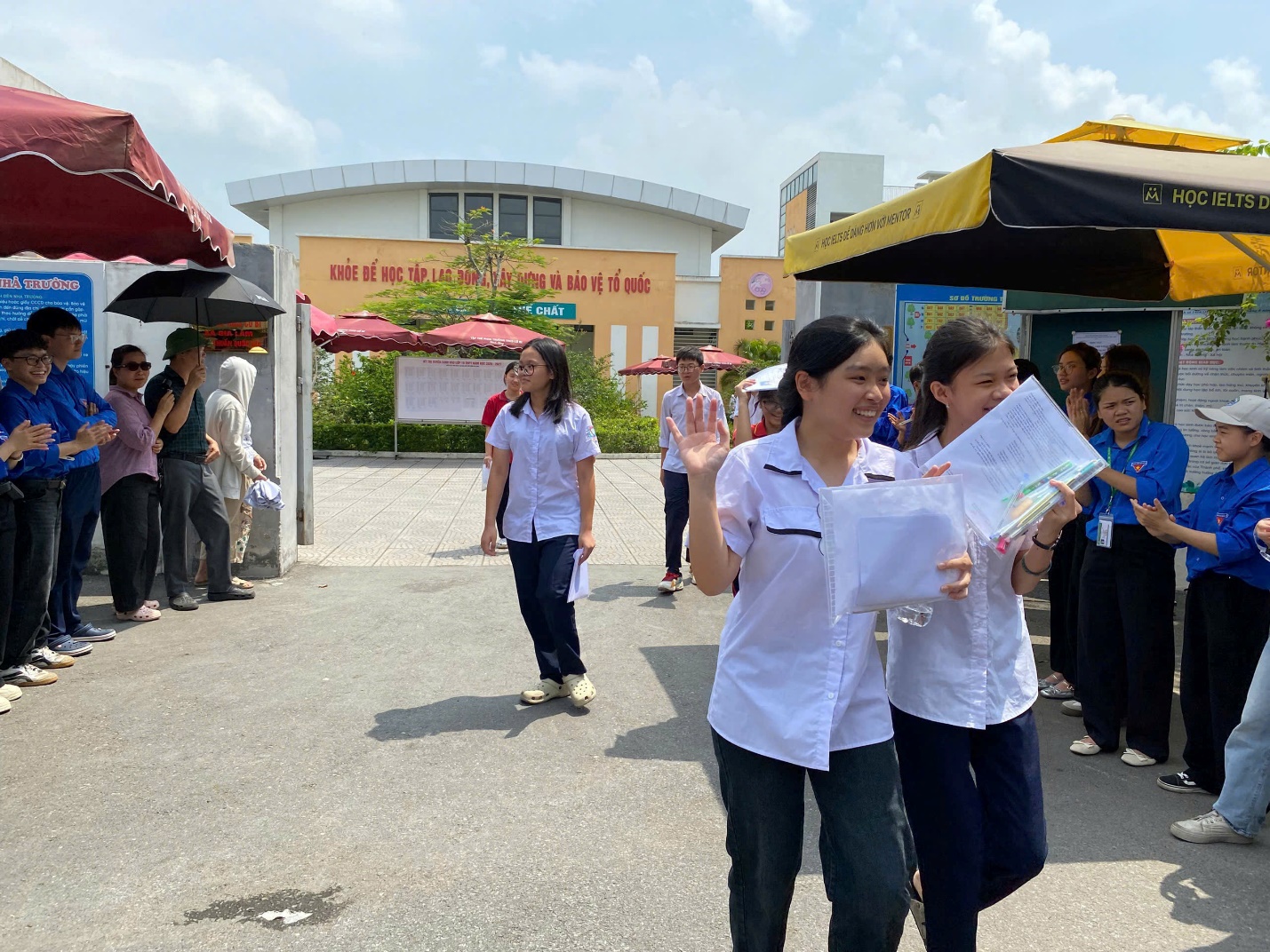 Xã Gia Lâm: Các thí sinh hoàn thành môn thi đầu tiên Kỳ thi tuyển sinh vào lớp 10 THPT năm học 2026-2027- Ảnh 2.