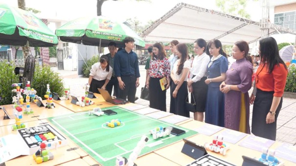 Xã An Khánh tổ chức hội nghị phát động, hưởng ứng ngày Khoa học, Công nghệ và Đổi mới sáng tạo Việt Nam (18/5) năm 2026- Ảnh 7.