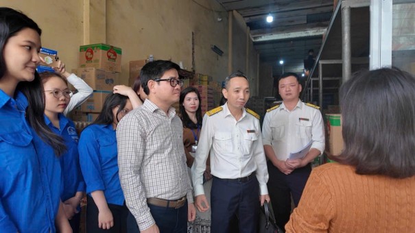 Ra quân triển khai “Tháng cao điểm đồng hành hỗ trợ Hộ, cá nhân kinh doanh tuân thủ chính sách pháp luật thuế mới” – Điểm sáng trong cải cách thủ tục hành chính xã An Khánh- Ảnh 4.