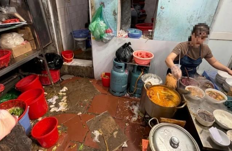 Đề xuất phạt đến 4 triệu đồng nếu để móng tay dài khi bán đồ ăn- Ảnh 1.