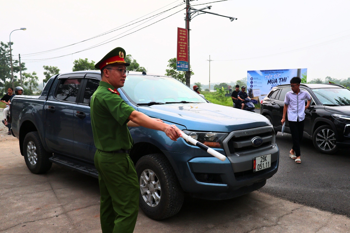 Xã Tiến Thắng: Ngày thi cuối cùng tại điểm thi trường THPT Tự Lập diễn ra thuận lợi, đúng quy chế- Ảnh 2.