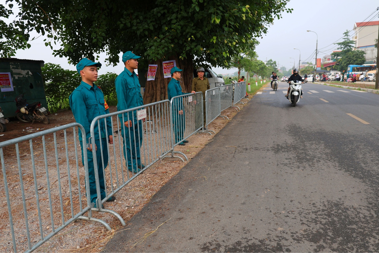 Xã Tiến Thắng: Ngày thi cuối cùng tại điểm thi trường THPT Tự Lập diễn ra thuận lợi, đúng quy chế- Ảnh 3.