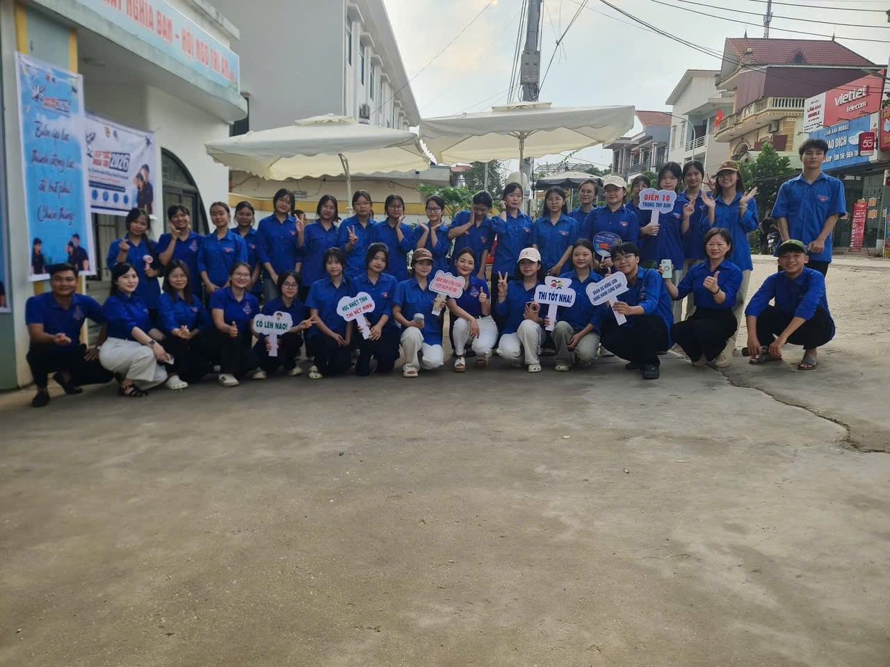 Kỳ thi tuyển sinh vào lớp 10 THPT trên địa bàn xã Hồng Sơn kết thúc an toàn, nghiêm túc, hiệu quả- Ảnh 3.