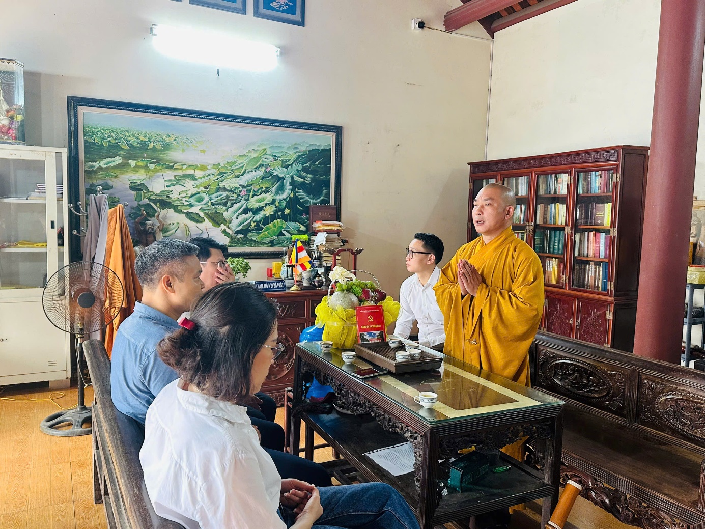 Lãnh đạo xã Thuận An thăm, chúc mừng cơ sở phật giáo nhân dịp Đại lễ Phật đản năm 2026 - Phật lịch 2570- Ảnh 3.