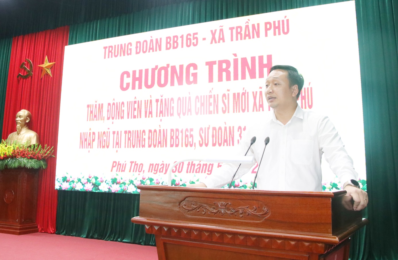 Trần Phú tổ chức gặp mặt, động viên chiến sỹ mới đang huấn luyện tại Trung đoàn 165- Ảnh 2.