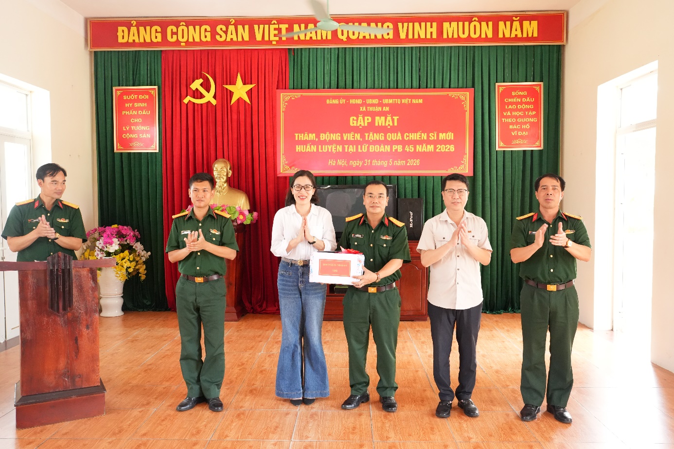 Xã Thuận An thăm, động viên tân binh nhập ngũ năm 2026- Ảnh 3.