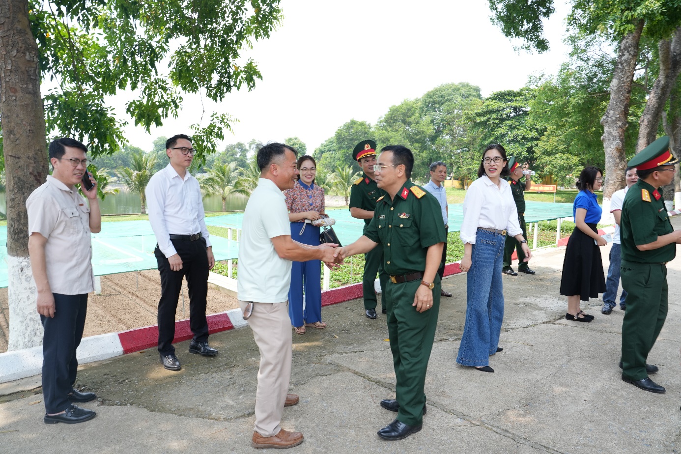 Xã Thuận An thăm, động viên tân binh nhập ngũ năm 2026- Ảnh 12.