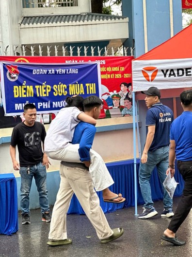 TUỔI TRẺ YÊN LÃNG ĐỒNG HÀNH CÙNG SĨ TỬ TRONG KỲ THI TUYỂN SINH VÀO LỚP 10 NĂM HỌC 2026 - 2027- Ảnh 3.
