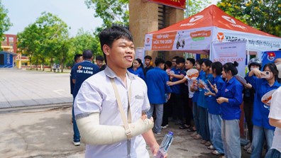 TUỔI TRẺ YÊN LÃNG ĐỒNG HÀNH CÙNG SĨ TỬ TRONG KỲ THI TUYỂN SINH VÀO LỚP 10 NĂM HỌC 2026 - 2027- Ảnh 4.