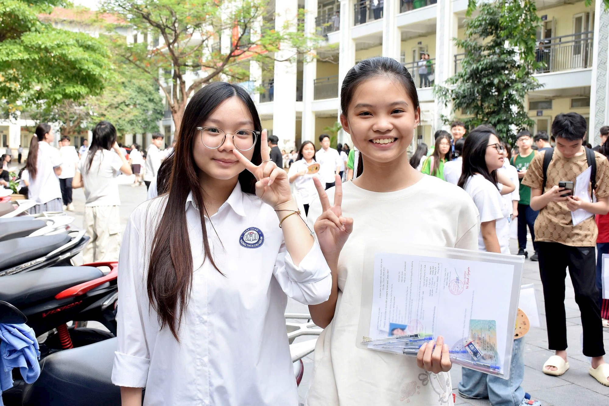 Ngày đầu kỳ thi lớp 10 ở Hà Nội:
Bảo đảm an toàn, tạo thuận lợi cho thí sinh- Ảnh 6. Ngày đầu kỳ thi lớp 10 ở Hà Nội:
Bảo đảm an toàn, tạo thuận lợi cho thí sinh- Ảnh 6.