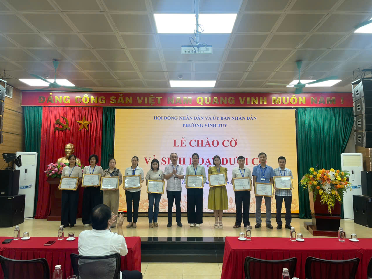 UBND phường Vĩnh Tuy tổ chức Lễ chào cờ và Sinh hoạt dưới cờ tháng 5 năm 2026- Ảnh 5.