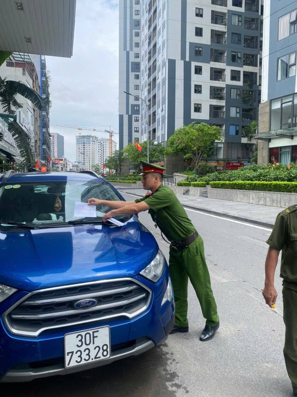 TĂNG CƯỜNG NHẮC NHỞ, XỬ LÝ VI PHẠM DỪNG, ĐỖ XE TẠI KHU ĐÔ THỊ - Ảnh 4.