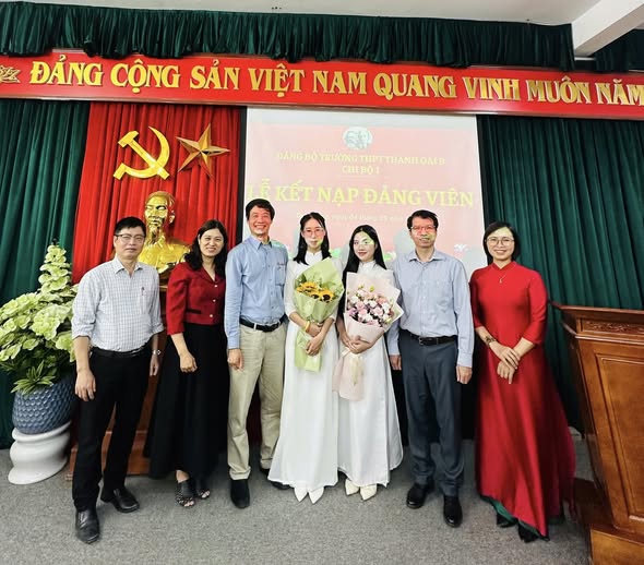 ĐẢNG BỘ TRƯỜNG TRUNG HỌC PHỔ THÔNG THANH OAI B KẾT NẠP 02 ĐẢNG VIÊN LÀ HỌC SINH- Ảnh 4.