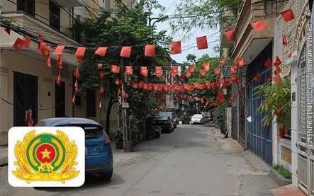 Phường Láng ra quân xử lý tình trạng Ô tô đỗ sai qui định.