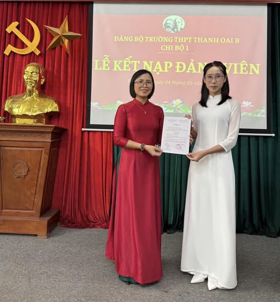 ĐẢNG BỘ TRƯỜNG TRUNG HỌC PHỔ THÔNG THANH OAI B KẾT NẠP 02 ĐẢNG VIÊN LÀ HỌC SINH- Ảnh 3.
