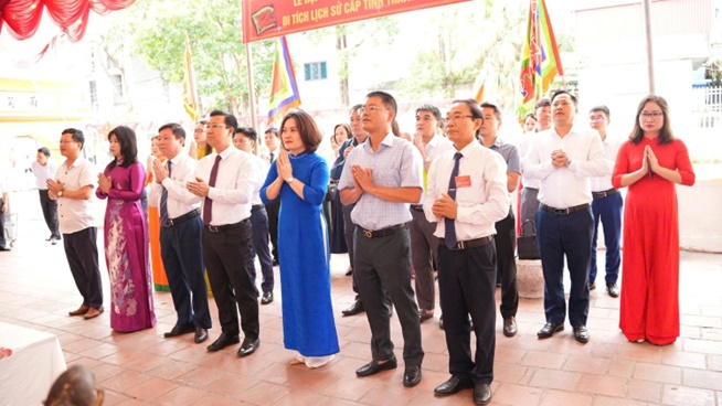 Lễ đón nhận bằng xếp hạng di tích cấp Thành phố Quán Tổng và Đình thôn Nhuệ- Ảnh 2.