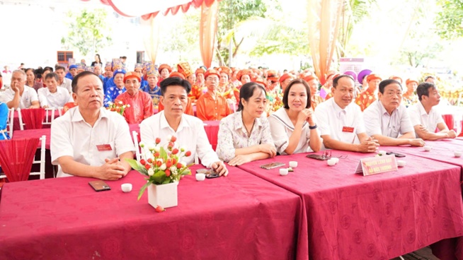 Lễ đón nhận bằng xếp hạng di tích cấp Thành phố Quán Tổng và Đình thôn Nhuệ- Ảnh 12.