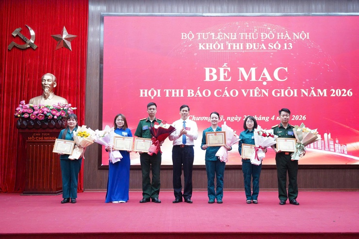 Ban chỉ huy quân sự xã Xuân Mai xuất sắc giành giải Nhì hội thi báo cáo viên giỏi khối thi đua số 13- Ảnh 2.