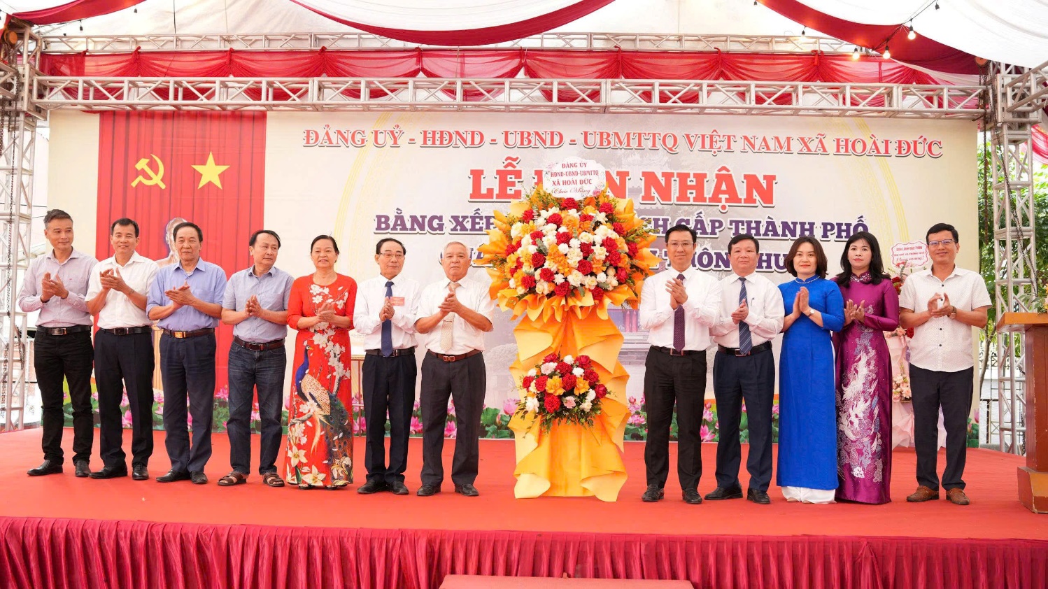 Lễ đón nhận bằng xếp hạng di tích cấp Thành phố Quán Tổng và Đình thôn Nhuệ- Ảnh 5.