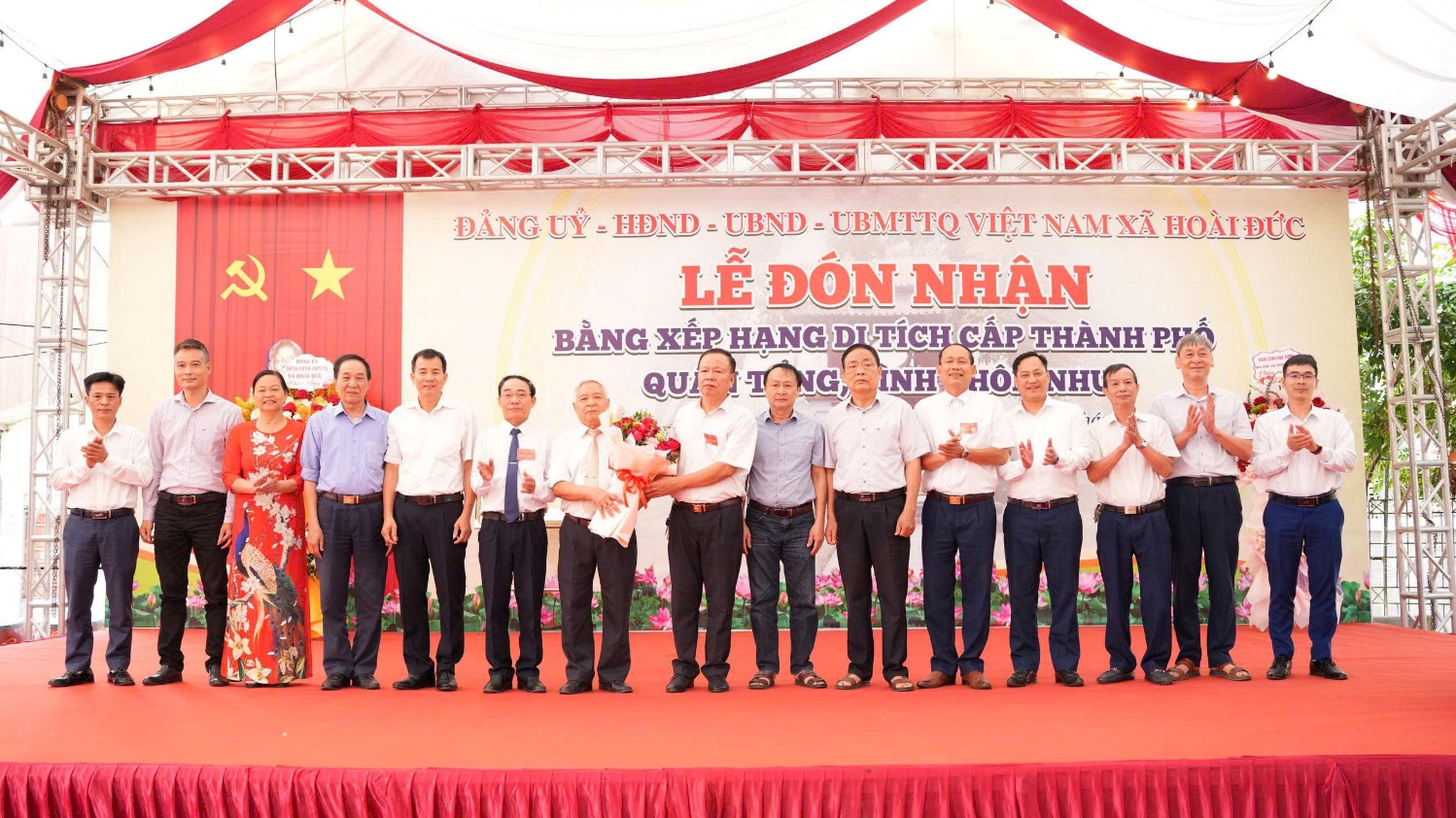 Lễ đón nhận bằng xếp hạng di tích cấp Thành phố Quán Tổng và Đình thôn Nhuệ- Ảnh 6.
