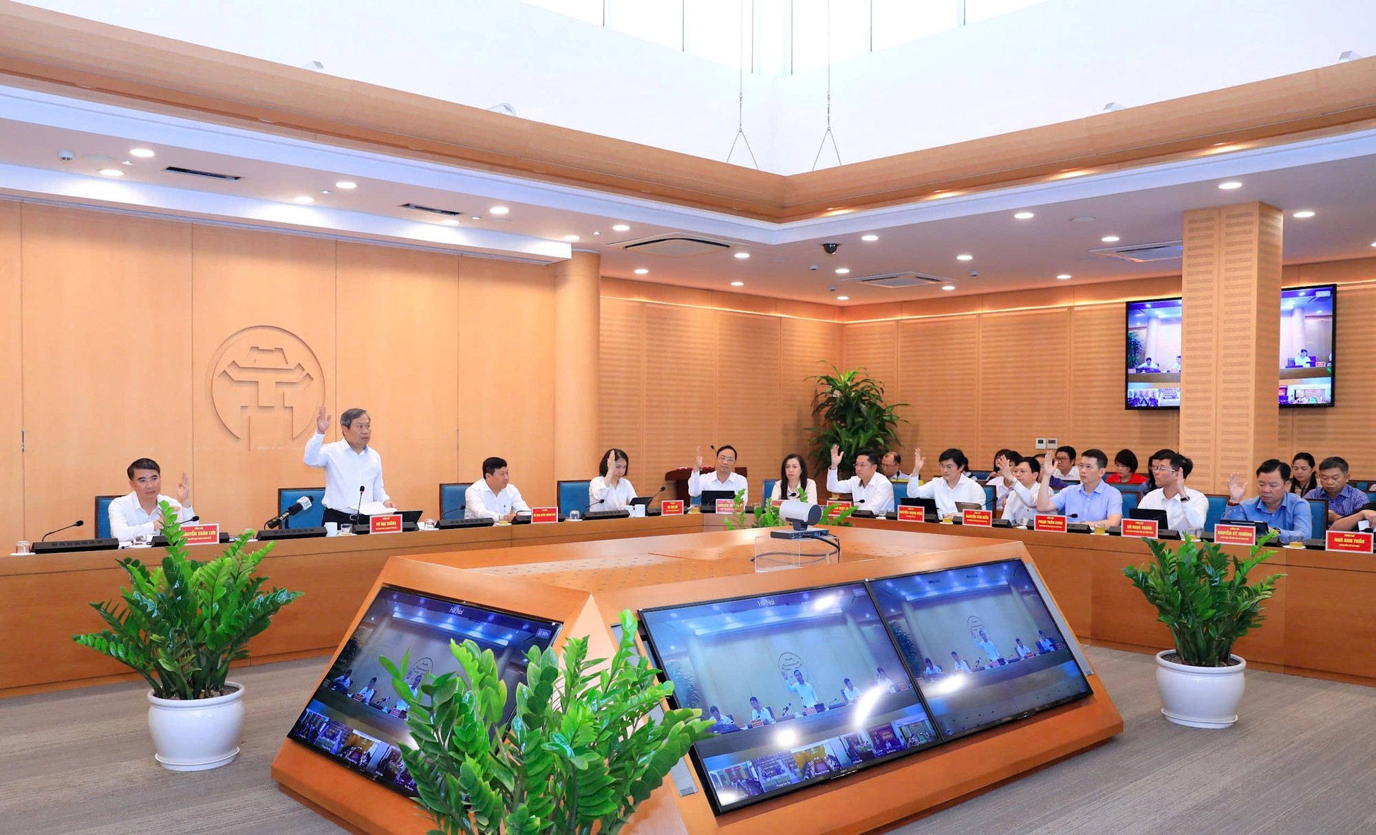Hà Nội triển khai nhiều nhóm giải pháp để đạt mục tiêu tăng trưởng hai con số- Ảnh 9.
