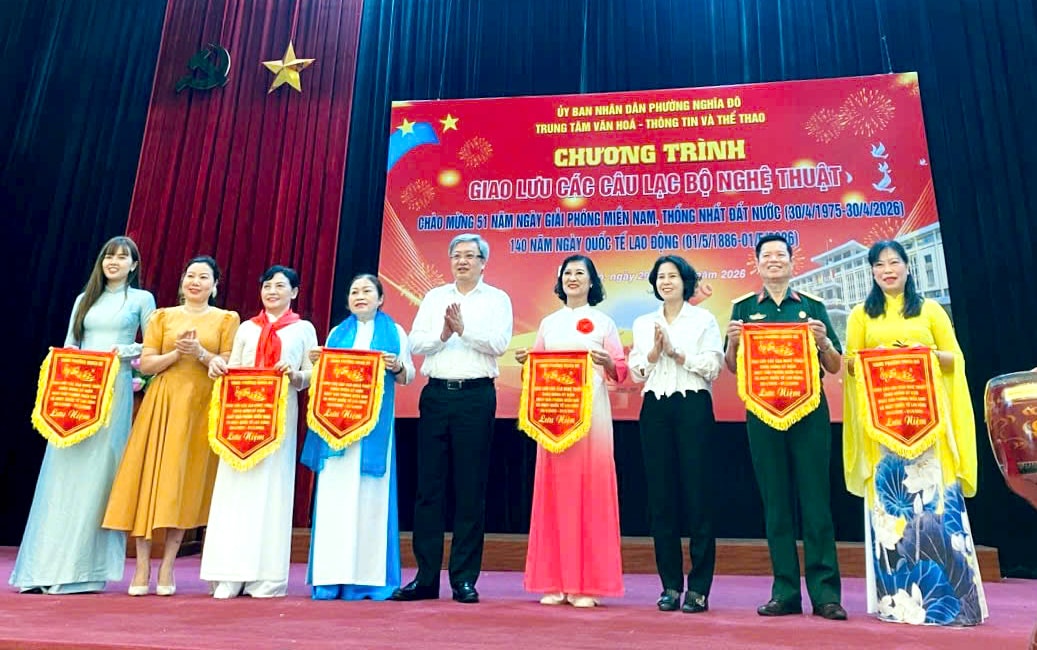 Giao lưu nghệ thuật lan tỏa tinh thần tháng Tư lịch sử- Ảnh 1.