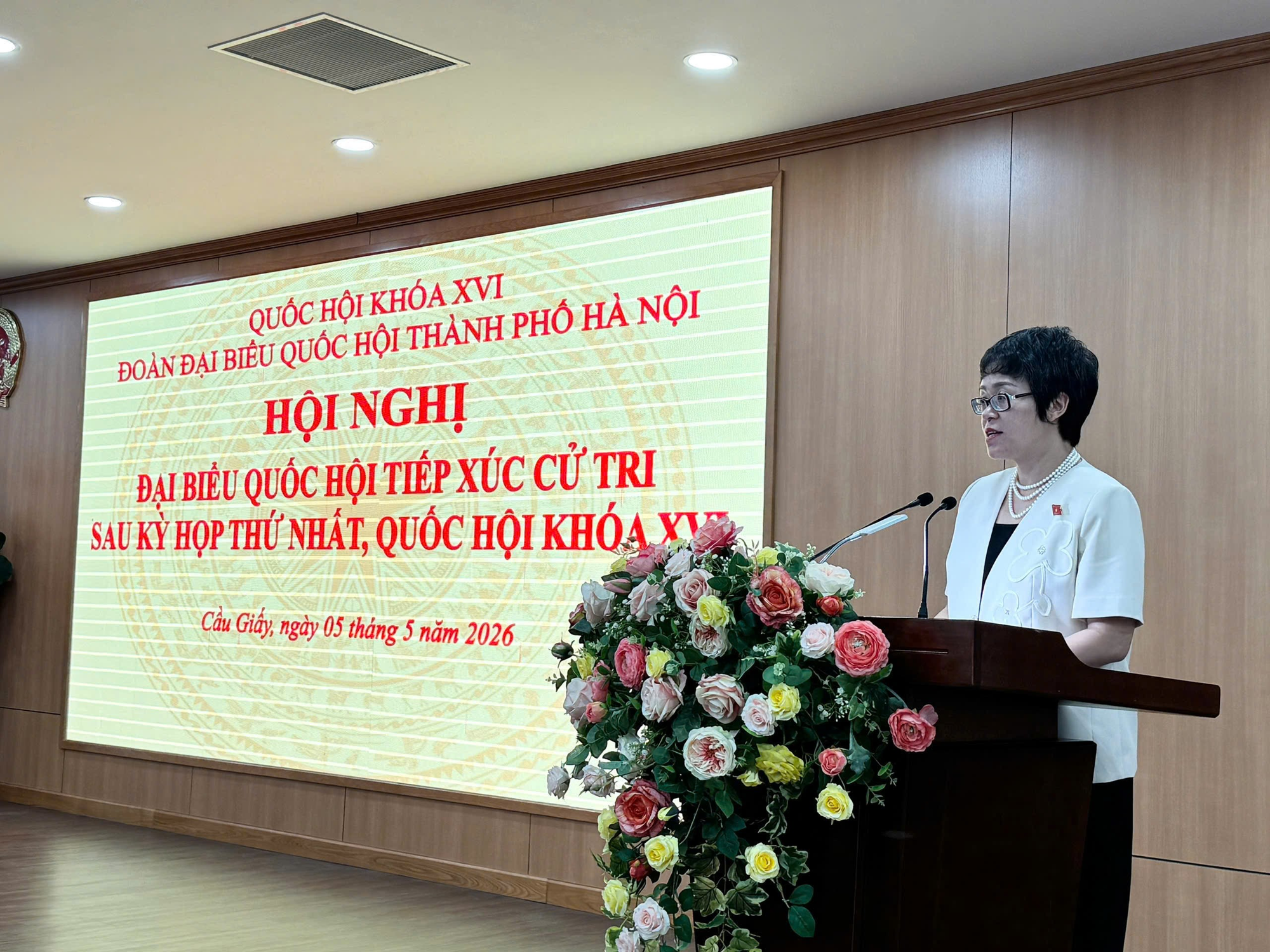 Đoàn đại biểu Quốc hội thành phố Hà Nội đơn vị bầu cử số 02 tiếp xúc cử tri sau Kỳ họp thứ Nhất, Quốc hội khóa XVI- Ảnh 3.