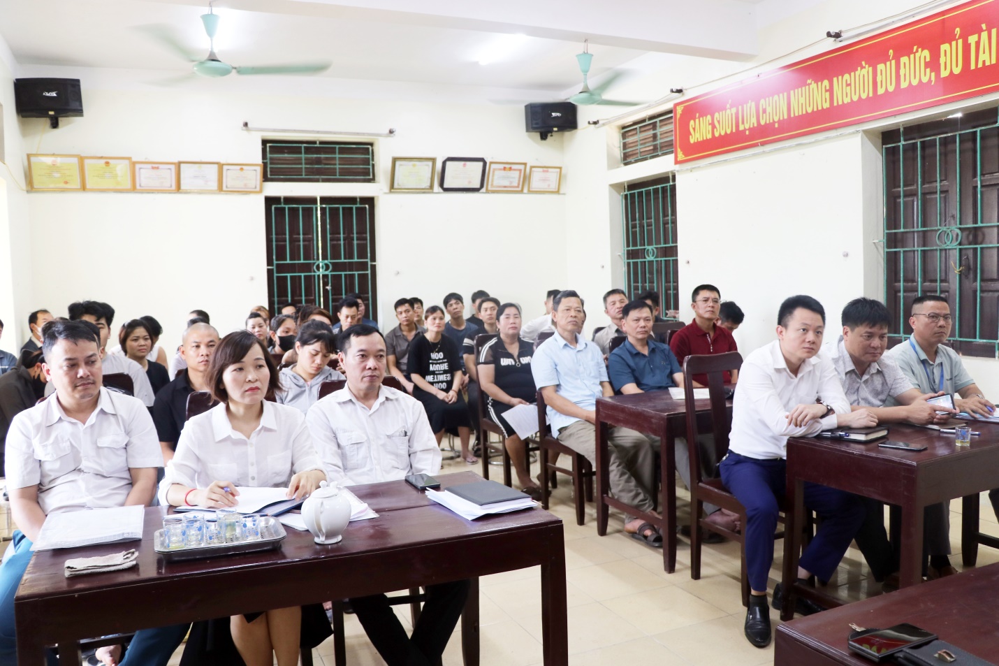 UBND xã Trần Phú: tổ chức Hội nghị làm việc với các hộ hộ giết mổ gia súc, gia cầm đang hoạt động tại hai khu giết mổ tạm thời trên địa bàn- Ảnh 2.