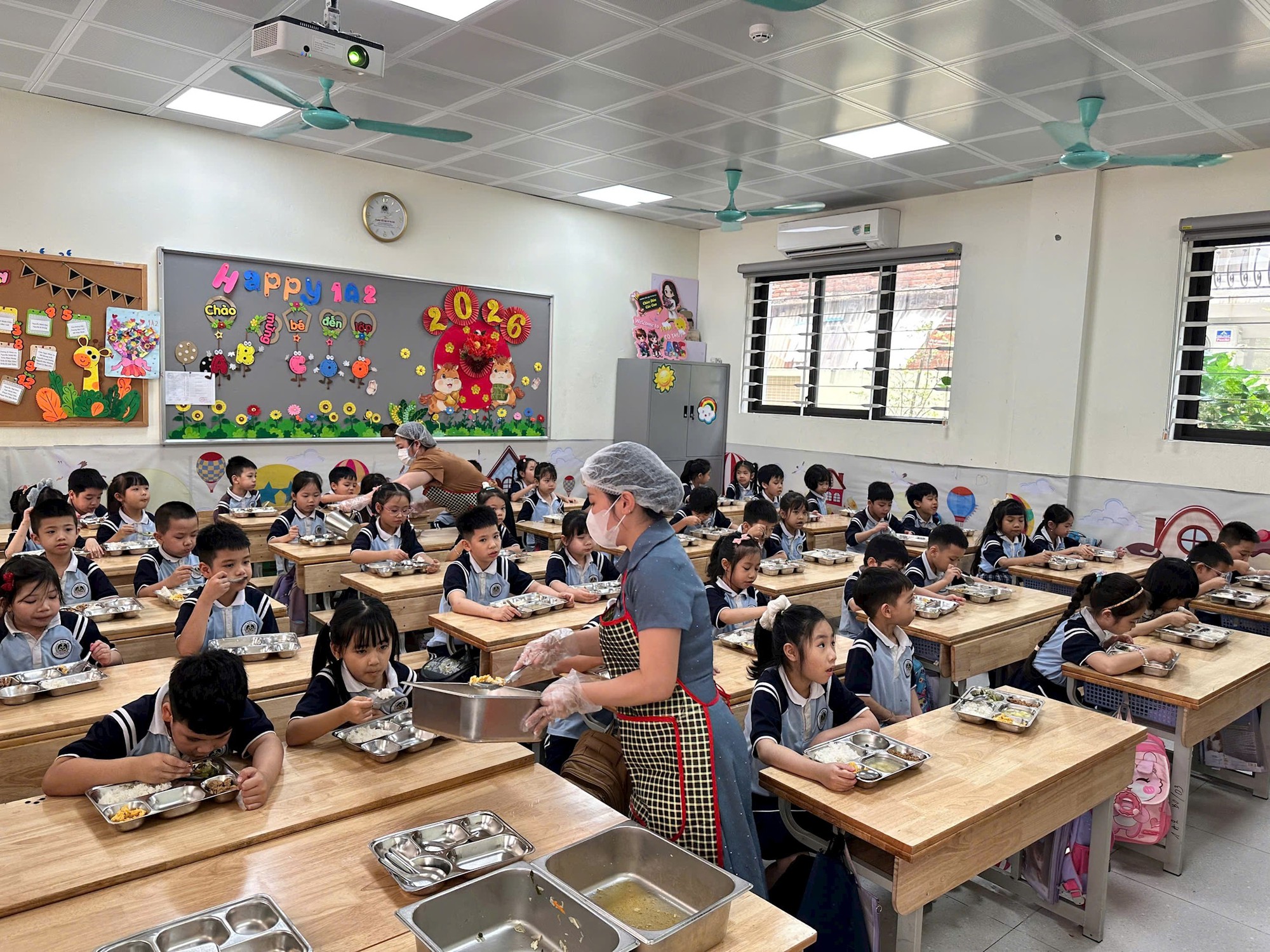 Giám sát công tác quản lý thu, chi và bếp ăn trường học tại phường Vĩnh Tuy- Ảnh 3.