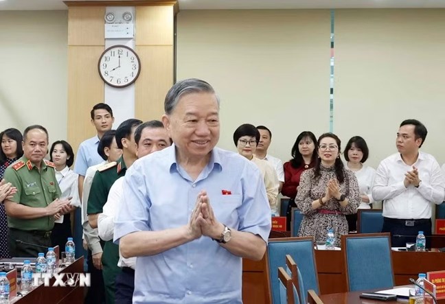 Tổng Bí thư, Chủ tịch nước Tô Lâm tiếp xúc cử tri thành phố Hà Nội- Ảnh 1.