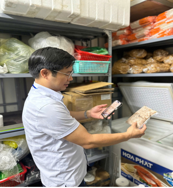 Phường Khương Đình: Tăng cường kiểm tra công tác đảm bảo An toàn thực phẩm trong "Tháng hành động vì An toàn thực phẩm" năm 2026- Ảnh 2.