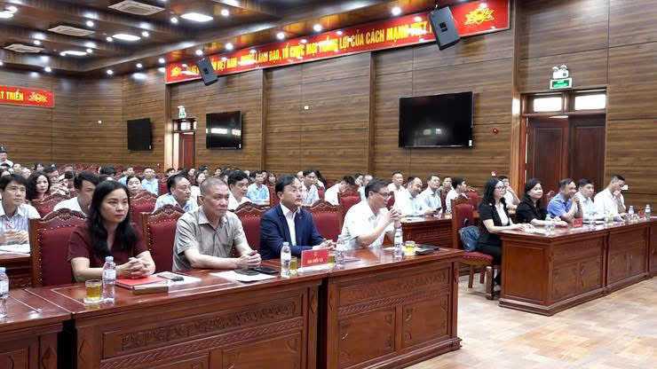 Đại biểu Quốc hội khóa XVI - đơn vị bầu cử số 8 thành phố Hà Nội tiếp xúc cử tri 12 xã- Ảnh 2.