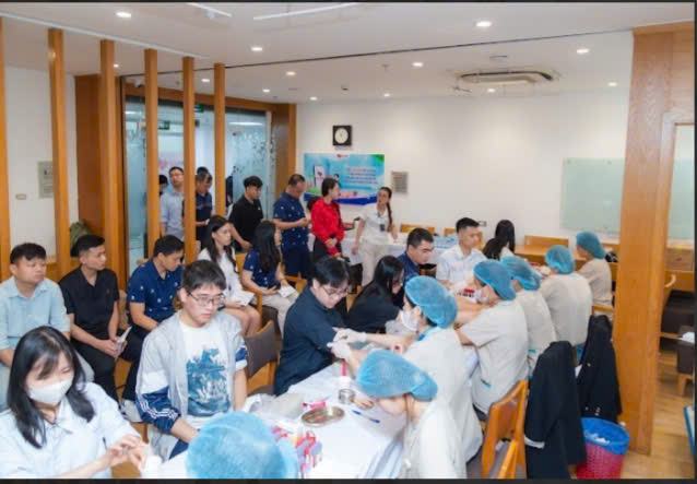 CẢM ƠN NGƯỜI LAO ĐỘNG- Ảnh 2.