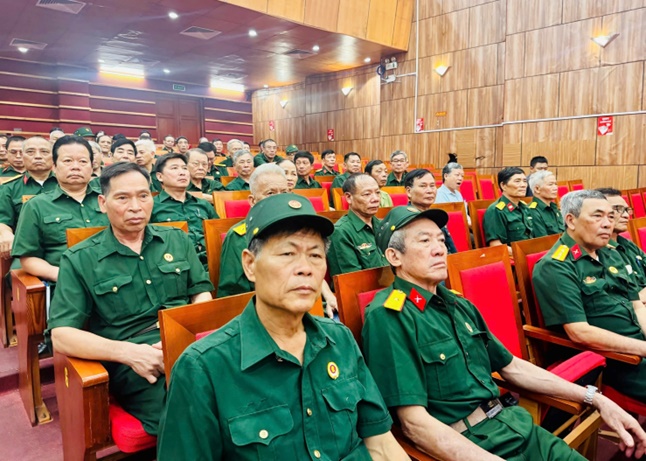 Đẩy mạnh tuyên truyền Luật Thủ đô sửa đổi và Luật Tiếp cận thông tin trong cán bộ, hội viên CCB- Ảnh 7.
