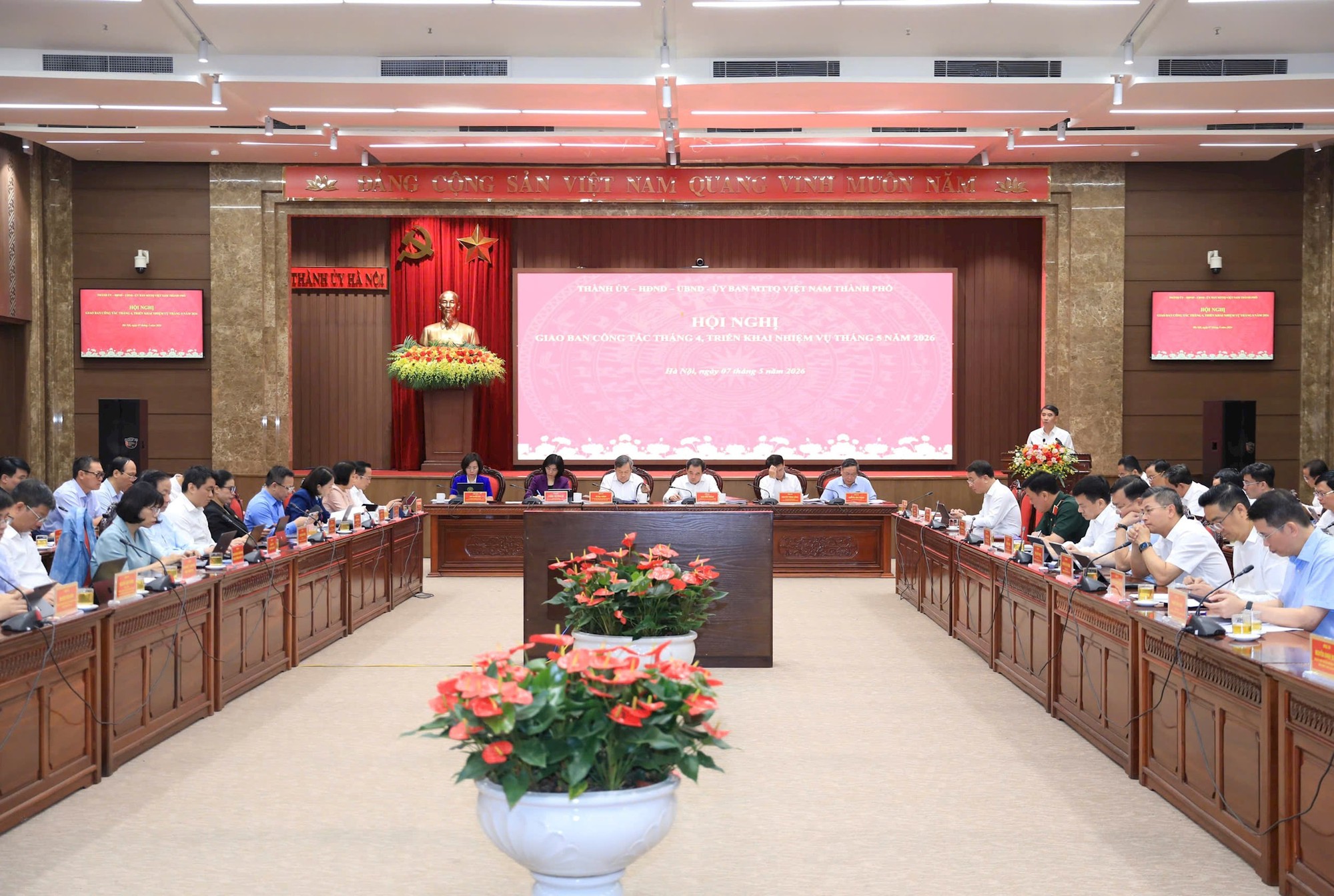 Hà Nội thúc đẩy giải ngân vốn đầu tư công, tạo động lực tăng trưởng 2 con số- Ảnh 2.