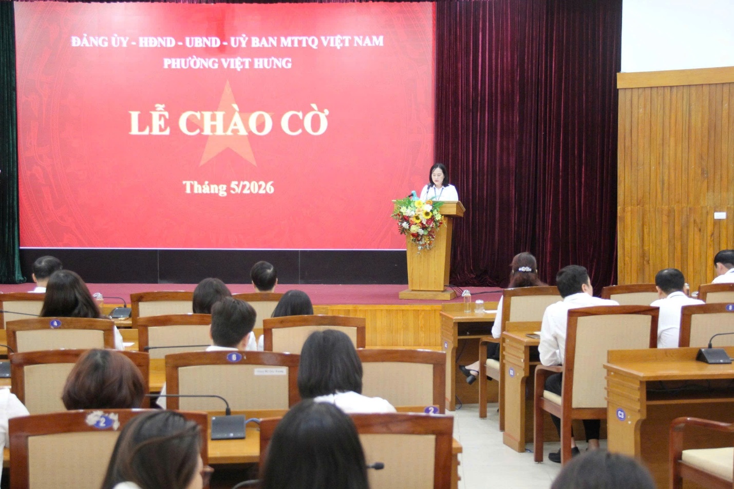 Phường Việt Hưng tổ chức buổi sinh hoạt dưới cờ tháng 5/2026- Ảnh 1.