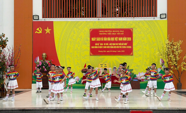 Trường Tiểu học Yên Sở tổ chức Ngày sách và văn hóa đọc Việt Nam năm 2026 chào mừng kỉ niệm 72 năm chiến thắng Điện Biên Phủ (7/5/1954 - 7/5/2026)- Ảnh 3.