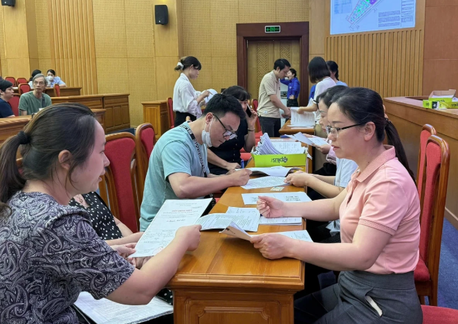 Thanh Xuân ‘tổng lực’ giải phóng mặt bằng, người dân phấn khởi nhận đền bù- Ảnh 2.