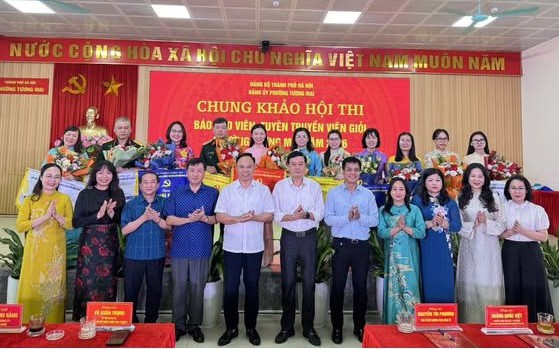 Đảng ủy phường Tương Mai tổ chức Chung khảo hội thi Báo cáo viên, tuyên truyền viên giỏi năm 2026