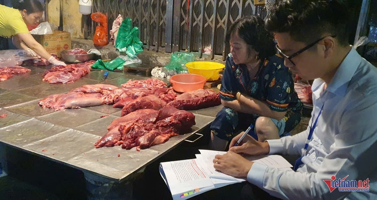 Rạng sáng, đột kích 'điểm nóng' thịt, xương bò vỉa hè ở Hà Nội- Ảnh 8.