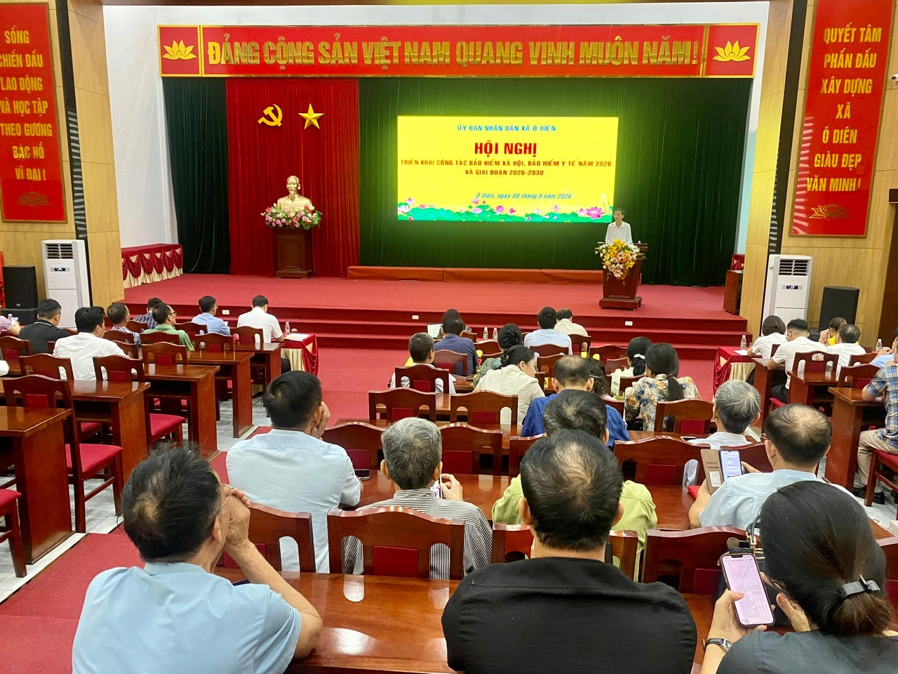 Ủy ban nhân dân xã triển khai công tác bảo hiểm xã hội, bảo hiểm y tế năm 2026 và gia đoạn 2026 - 2030- Ảnh 1.
