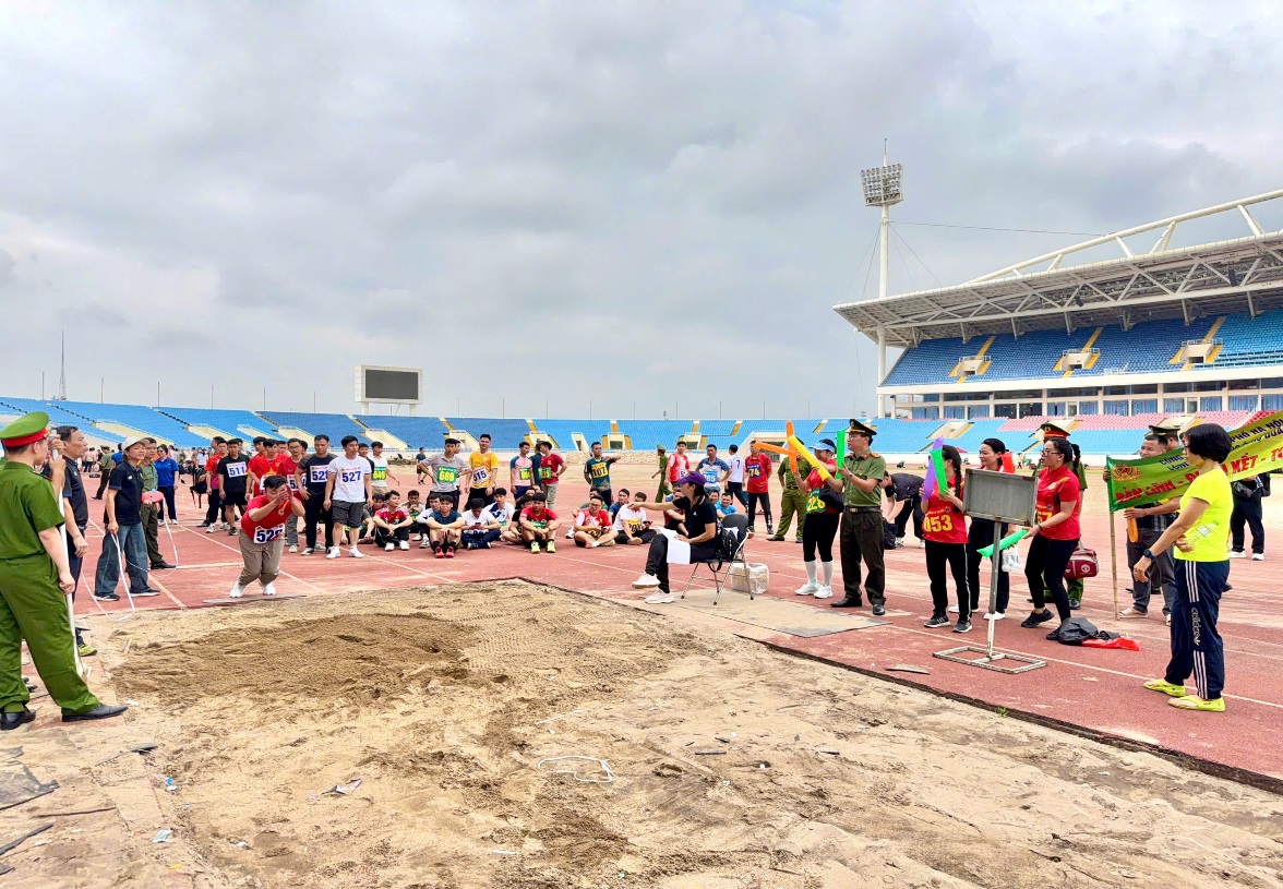 Công an phường Yên Sở hưởng ứng tham gia Giải chiến sỹ Công an khỏe năm 2026 do Công an TP Hà Nội tổ chức- Ảnh 3.