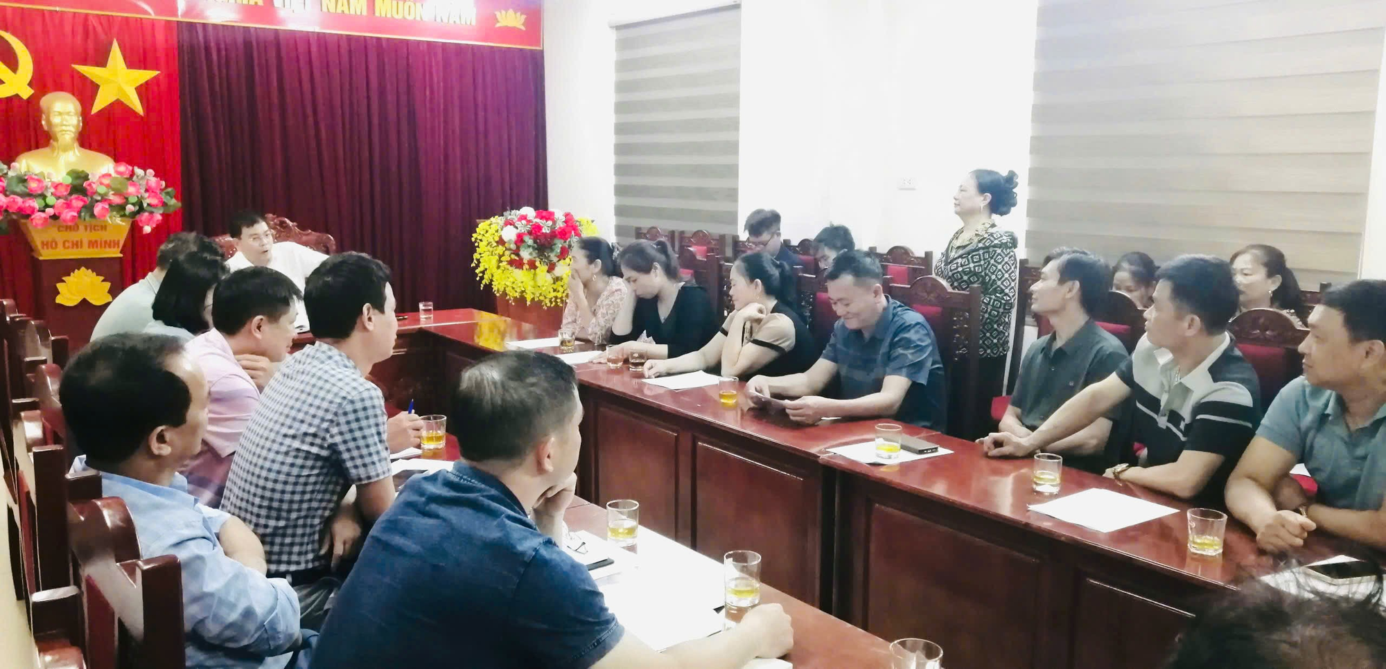 Ngày 07/5/2026 Ủy ban nhân dân xã Hát Môn tổ chức Hội nghị phổ biến, vận động chăm dứt hoạt động của các cơ sở giêt mổ nhỏ lẻ, không đảm bảo quy định.- Ảnh 2.