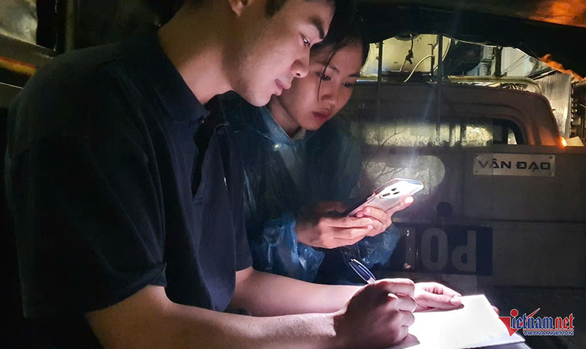 Rạng sáng, đột kích 'điểm nóng' thịt, xương bò vỉa hè ở Hà Nội- Ảnh 6.