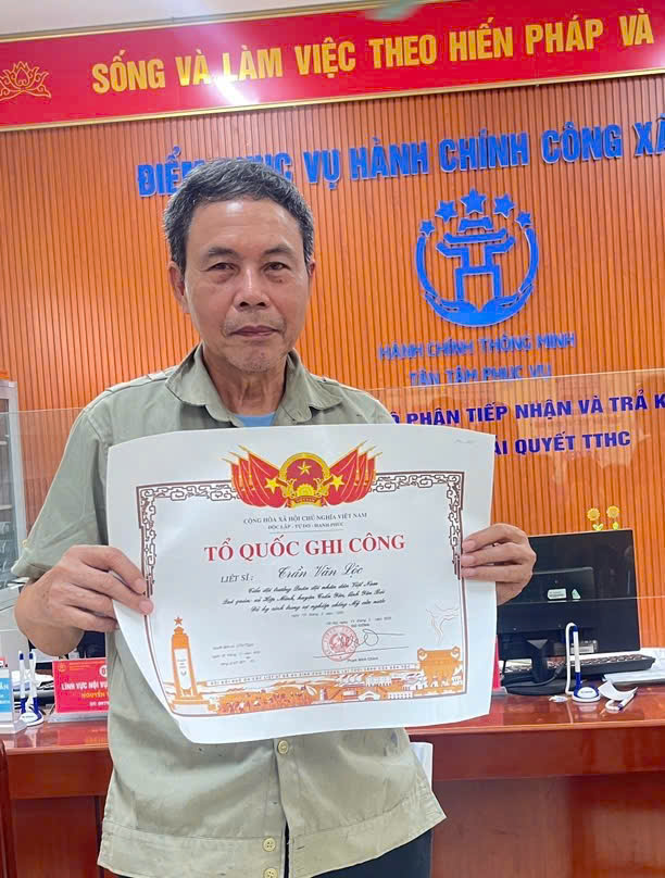Ấm lòng tấm bằng " Tổ Quốc ghi công" được cấp lại trong những ngày tháng 5 lịch sử- Ảnh 1.