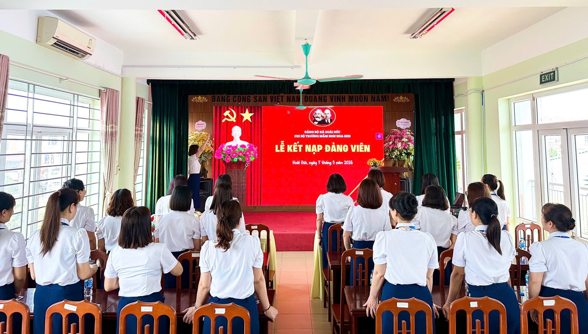 Chi bộ trường Mầm non Hoa Sen nâng cao chất lượng công tác phát triển Đảng- Ảnh 1.
