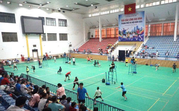 Bình Minh tham gia tranh tài tại Giải cầu lông gia đình thành phố Hà Nội năm 2026- Ảnh 4.